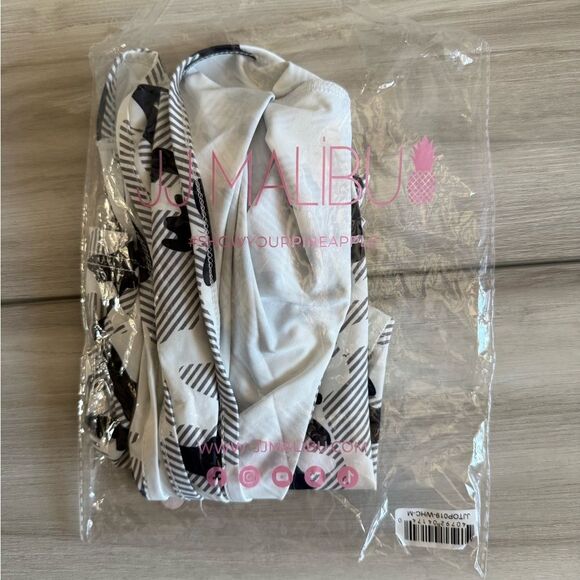 JJ Malibu Feel-Me Scoop Bottom Tank White Medium NWT IN PACKAGE - Picture 6 of 6